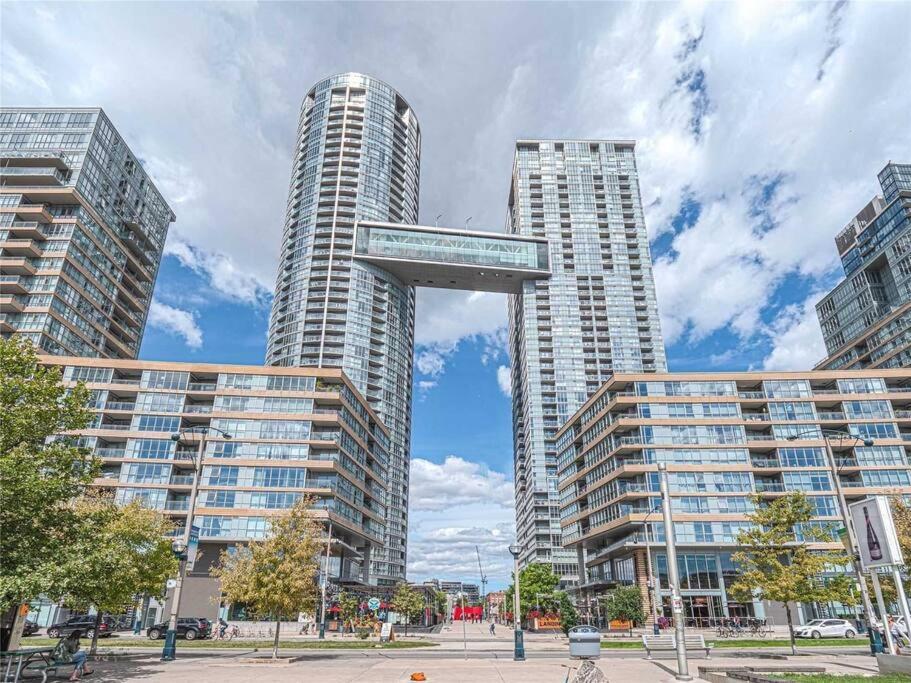 Cozy Condo In Downtown Toronto + Free Parking Zewnętrze zdjęcie
