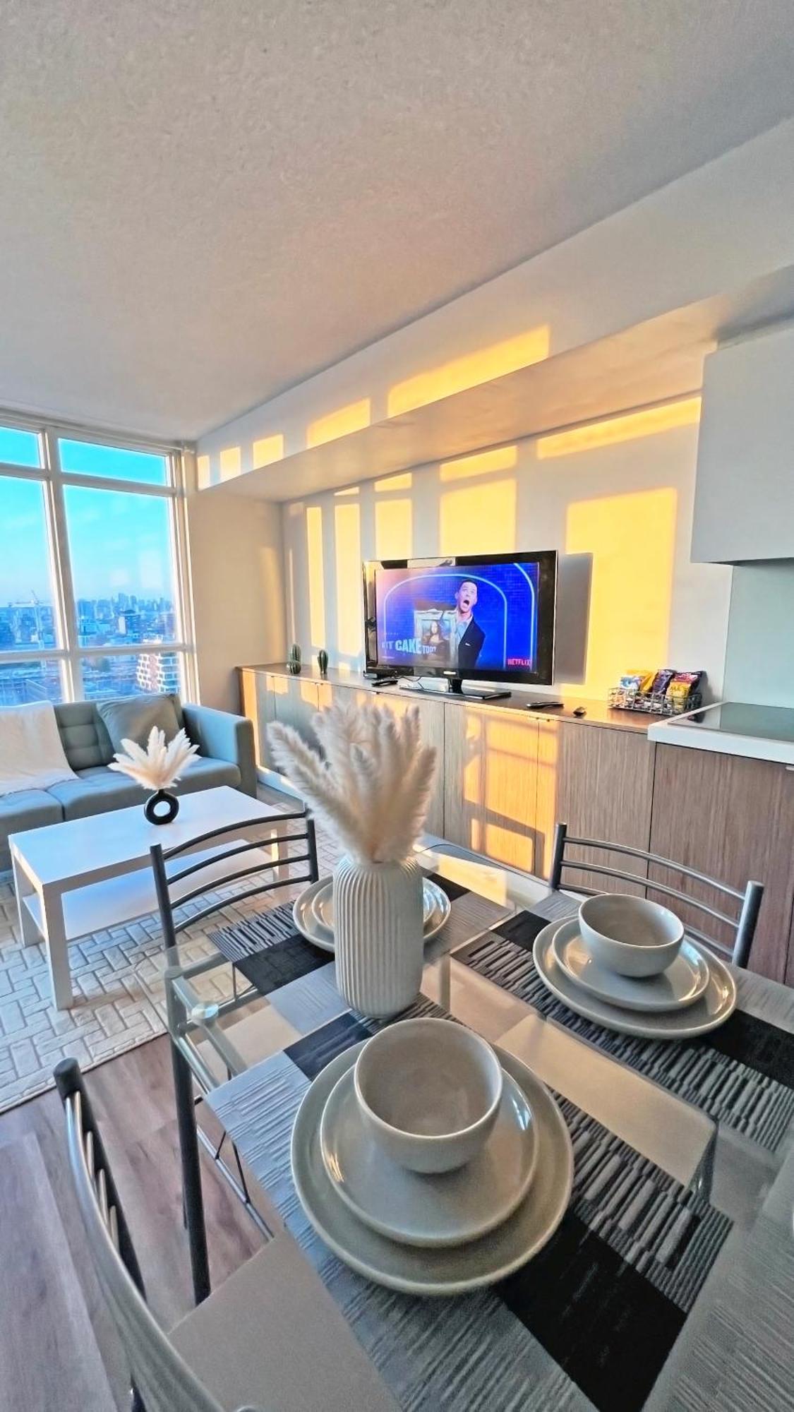 Cozy Condo In Downtown Toronto + Free Parking Zewnętrze zdjęcie