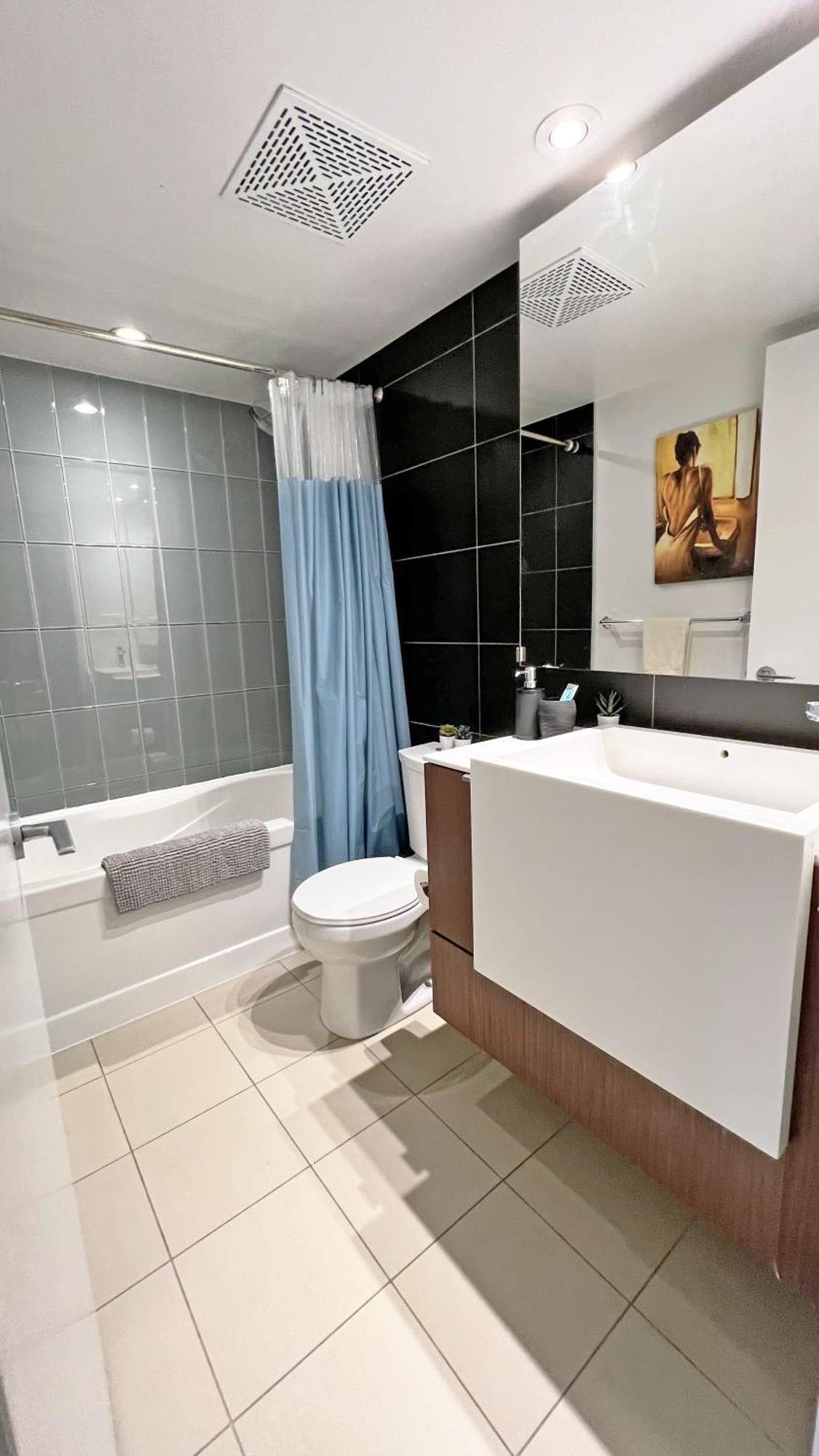 Cozy Condo In Downtown Toronto + Free Parking Zewnętrze zdjęcie