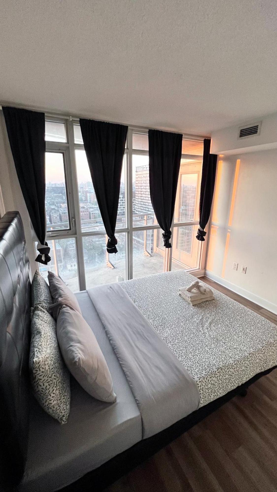 Cozy Condo In Downtown Toronto + Free Parking Zewnętrze zdjęcie